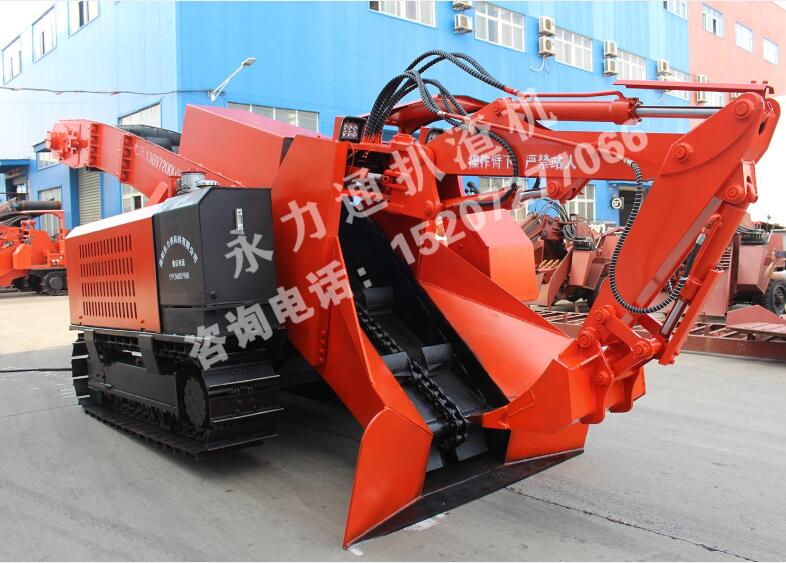 履帶刮板扒渣機(jī)30.jpg 履帶刮板扒渣機(jī)30.jpg